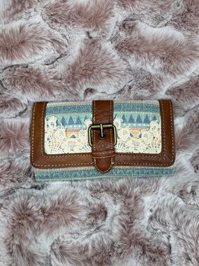 Claire’s Boho Pattern Wallet w/ Buckle Closure Multicolor Fabric